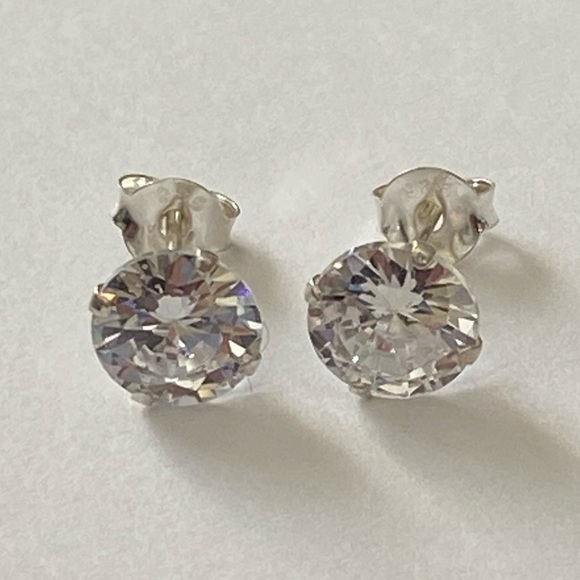925 Silver earrings 7mm cz cubic zirconia stone stunning - Picture 4 of 6